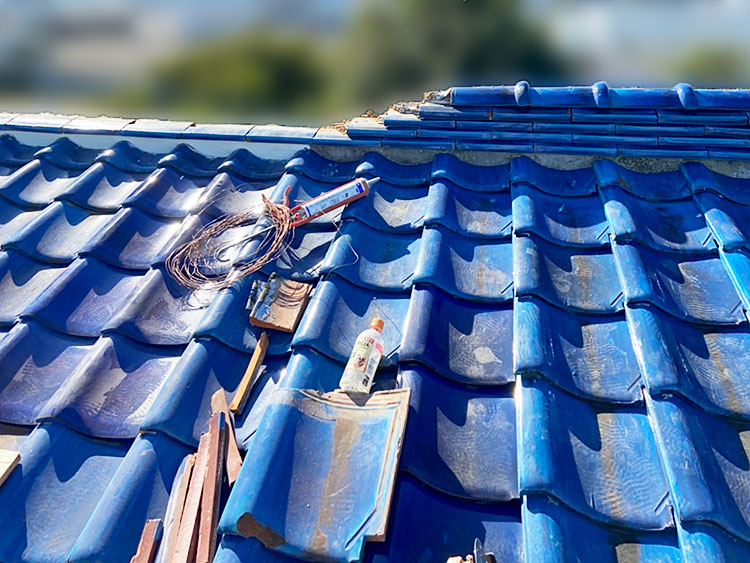 瓦置き直し！陶器和型瓦！ | 屋根・外壁工事専門店（雨漏り・屋根瓦 